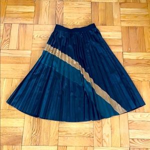 See U Soon velvet pleated skirt